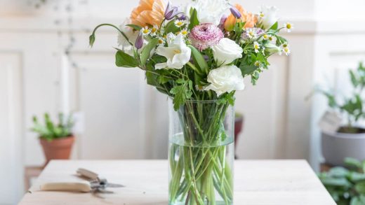 What Are The Best-Selling Blooms That Never Get Out of Trend?